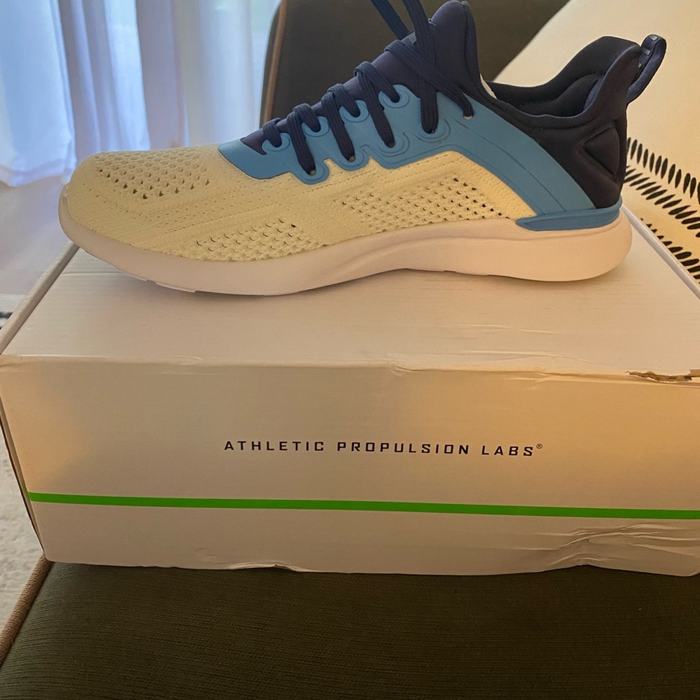 APL Women's Techloom Tracer - Pristine Blue and Navy